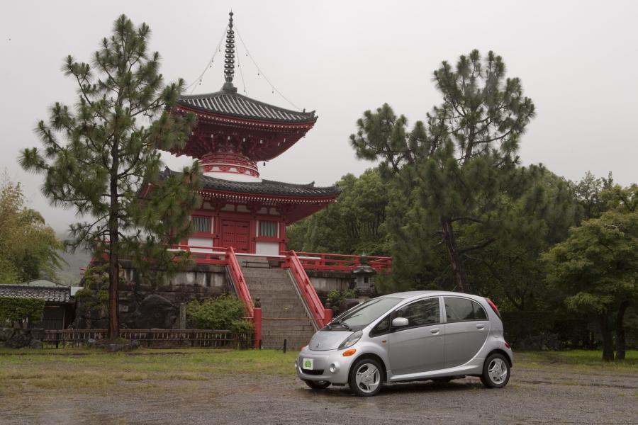  Mitsubishi i-MiEV 2012 года  (US) (фото 213 из 234)